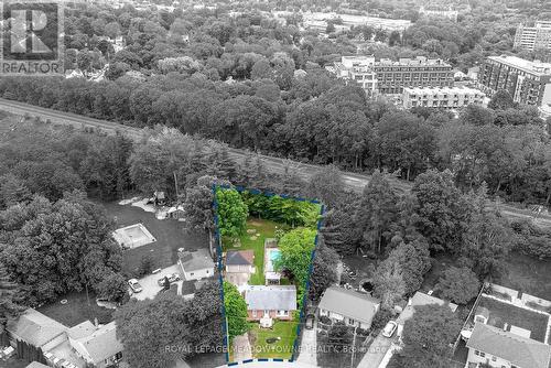 .39 ACRE - pie shaped lot!