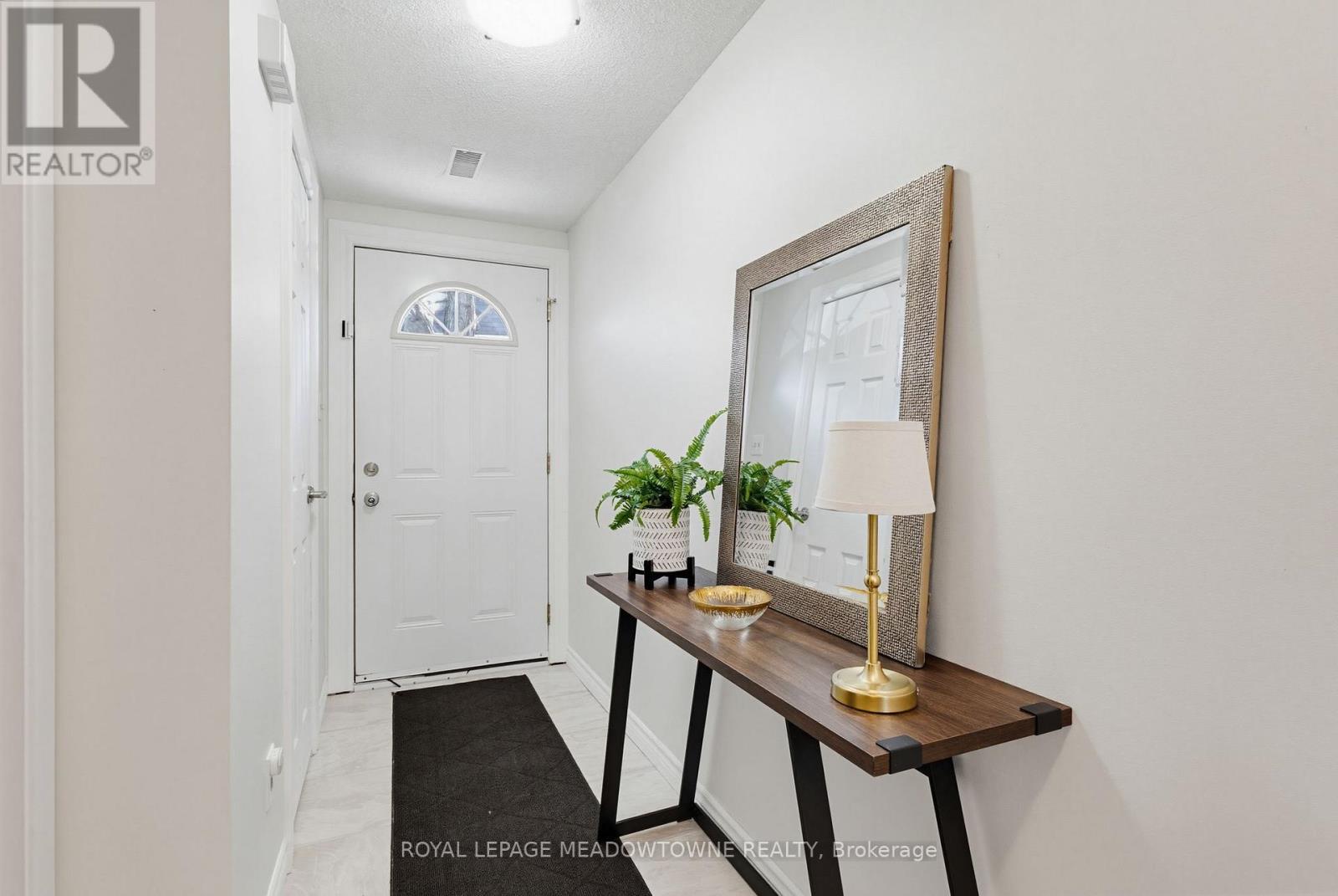 












43 - 235 BRONTE STREET

,
Milton,




Ontario
L9T3V8

