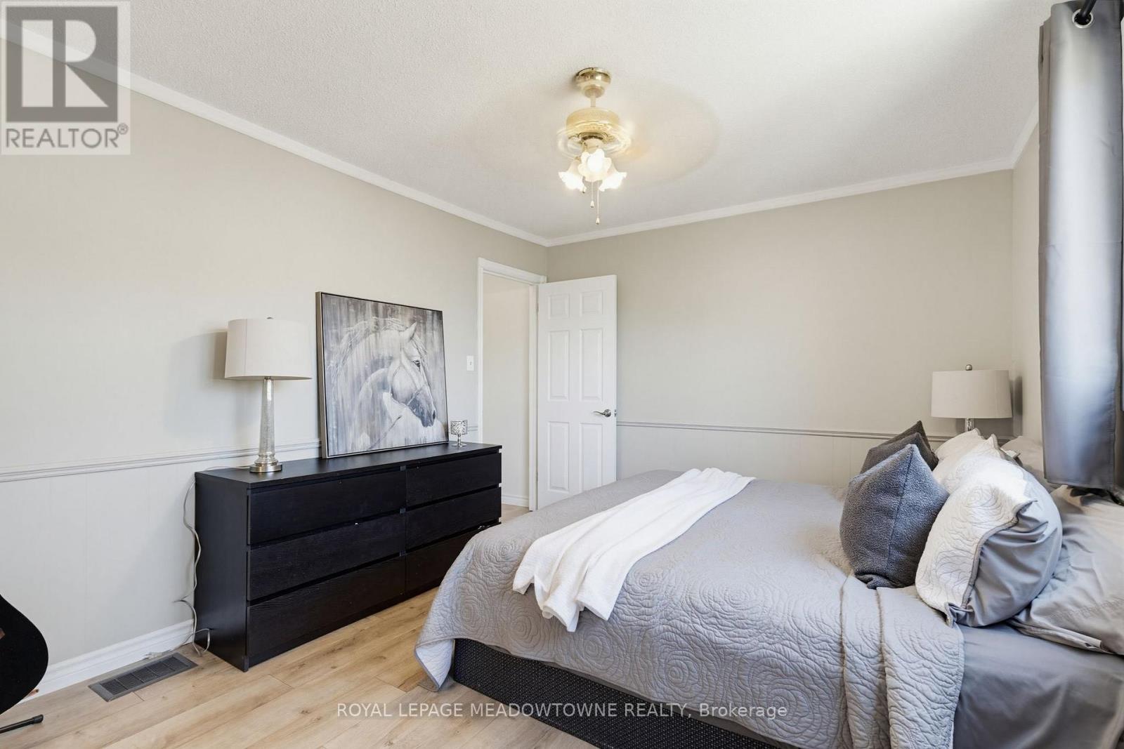 












43 - 235 BRONTE STREET

,
Milton,




Ontario
L9T3V8

