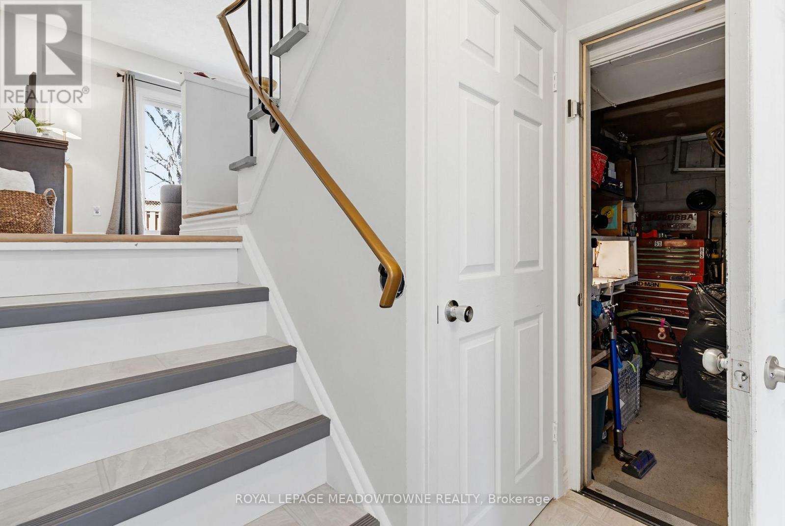 












43 - 235 BRONTE STREET

,
Milton,




Ontario
L9T3V8

