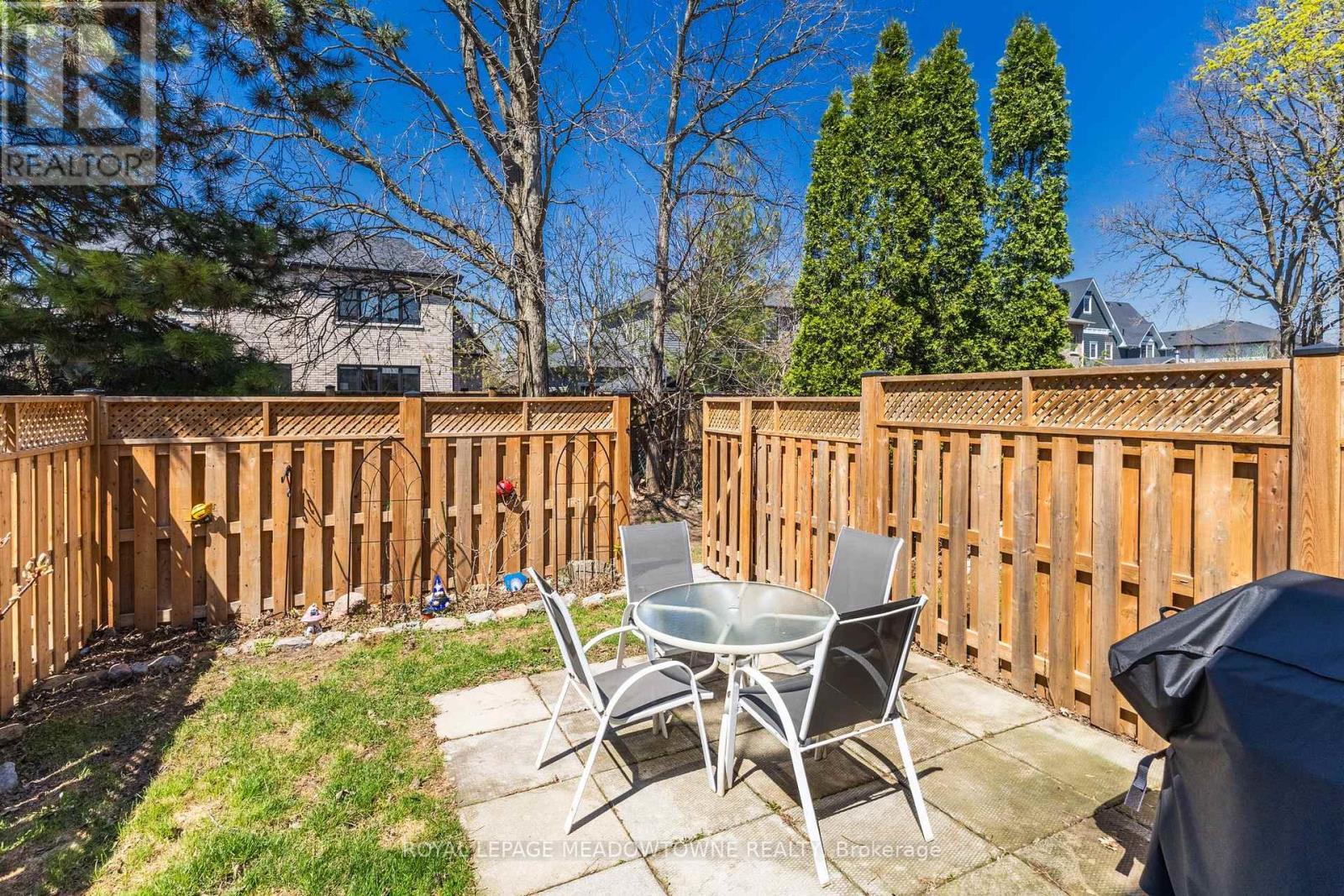 












43 - 235 BRONTE STREET

,
Milton,




Ontario
L9T3V8

