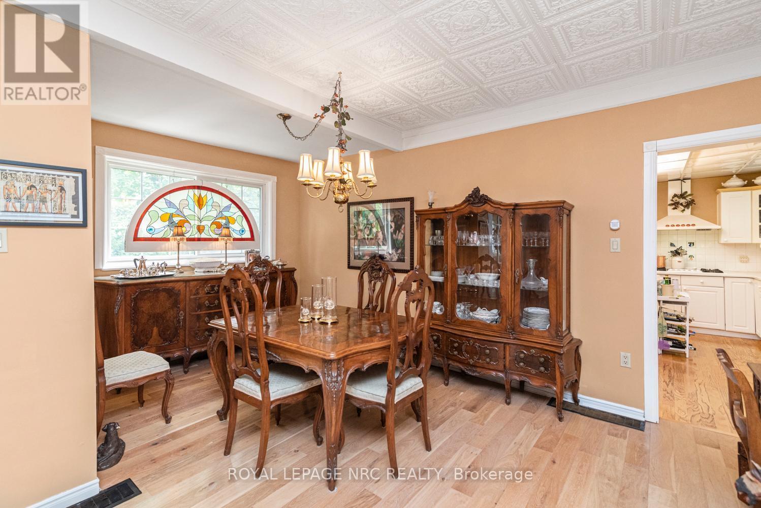 












31 VICTORIA TERRACE N

,
Grimsby (Grimsby Beach),




Ontario
L3M2E6

