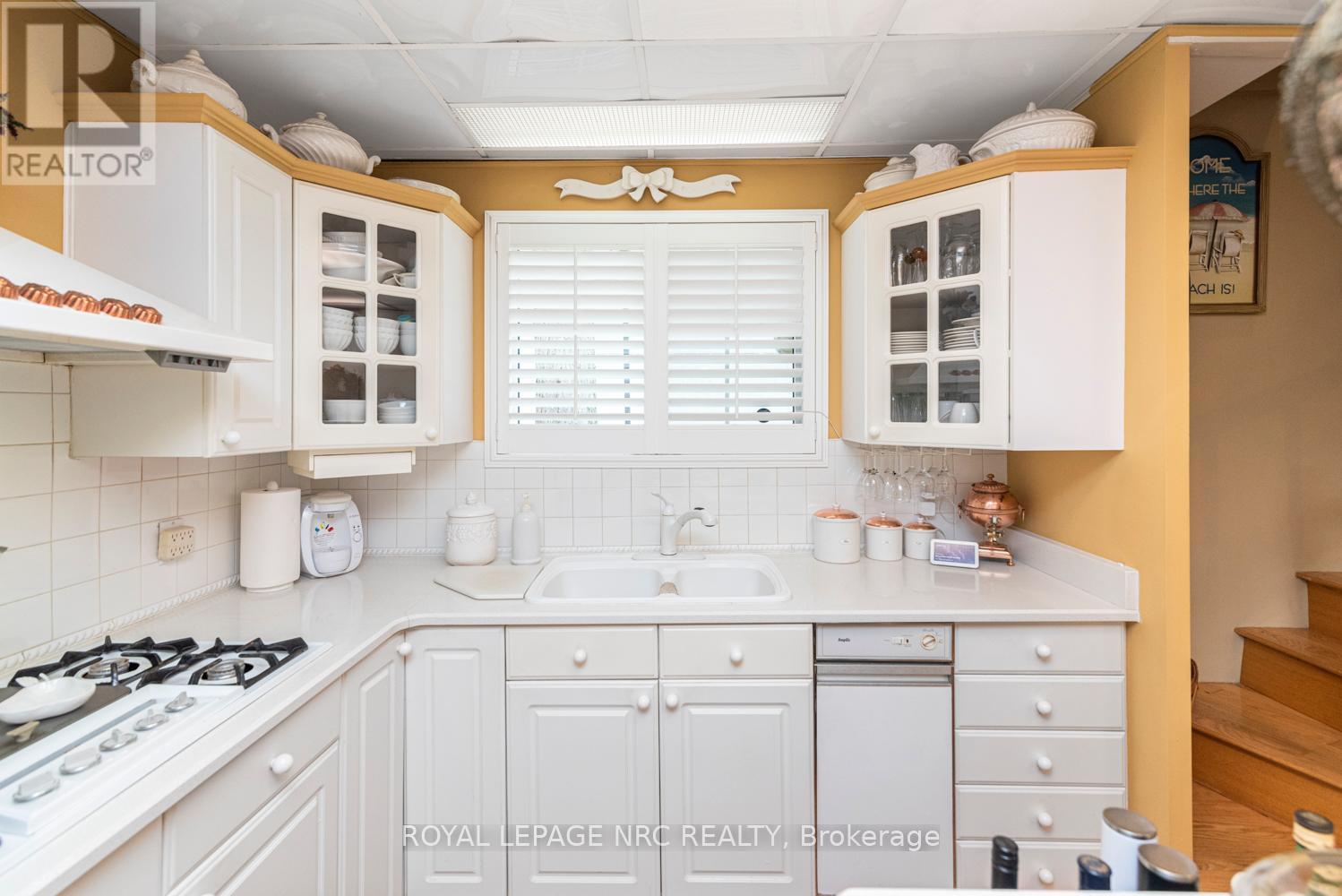 












31 VICTORIA TERRACE N

,
Grimsby (Grimsby Beach),




Ontario
L3M2E6

