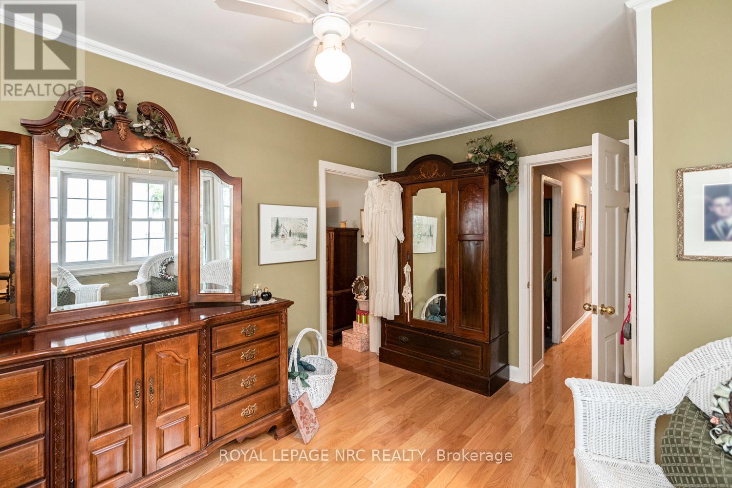 












31 VICTORIA TERRACE N

,
Grimsby (Grimsby Beach),




Ontario
L3M2E6

