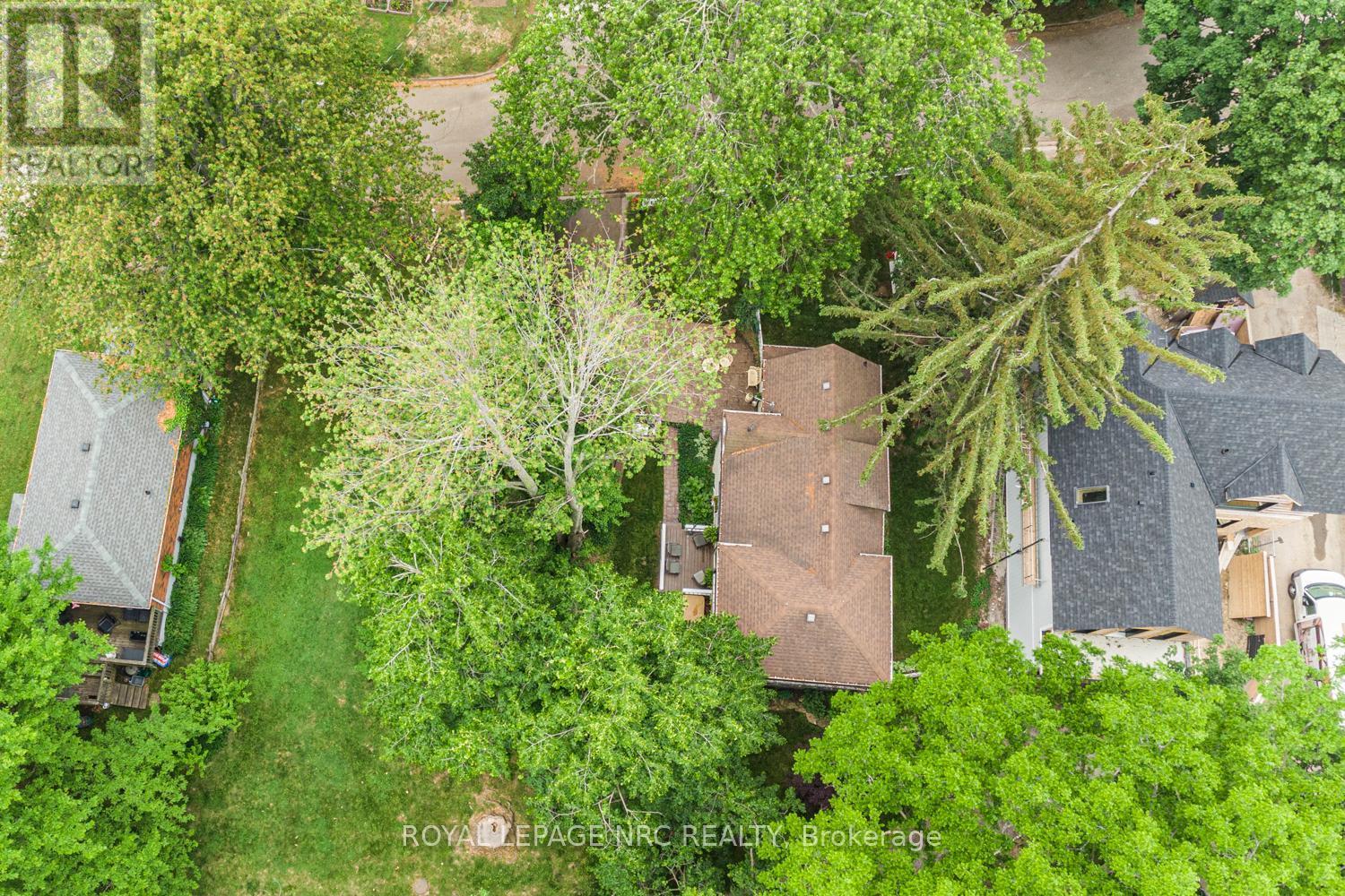 












31 VICTORIA TERRACE N

,
Grimsby (Grimsby Beach),




Ontario
L3M2E6

