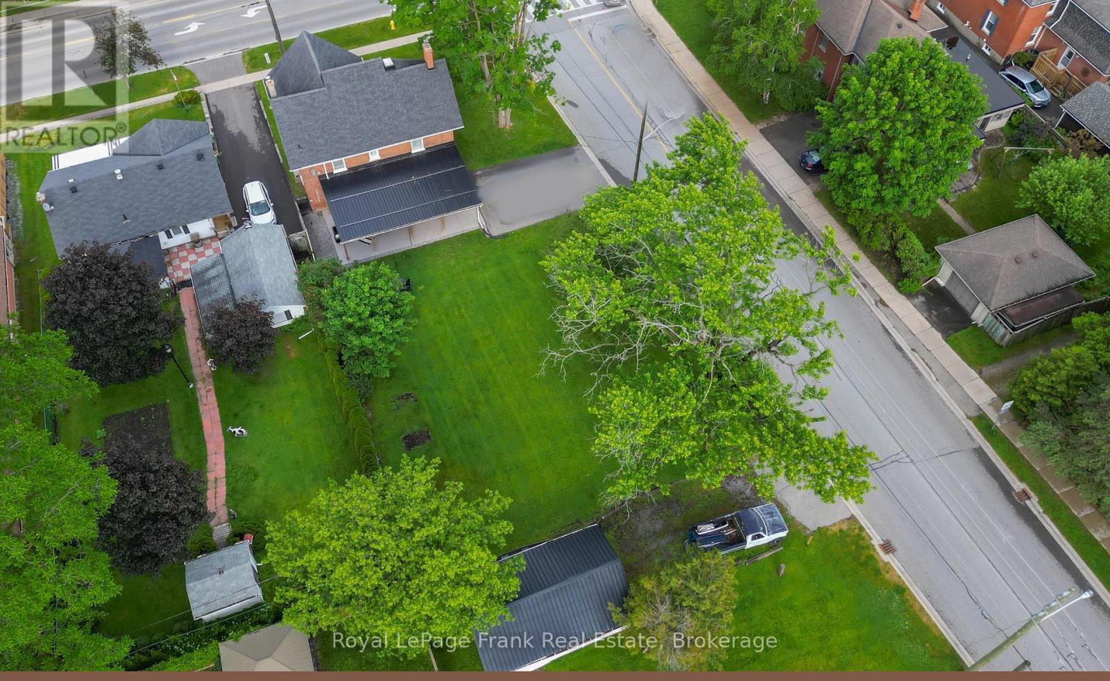 












15578 SIMCOE STREET

,
Scugog (Port Perry),




Ontario
L9L1M2

