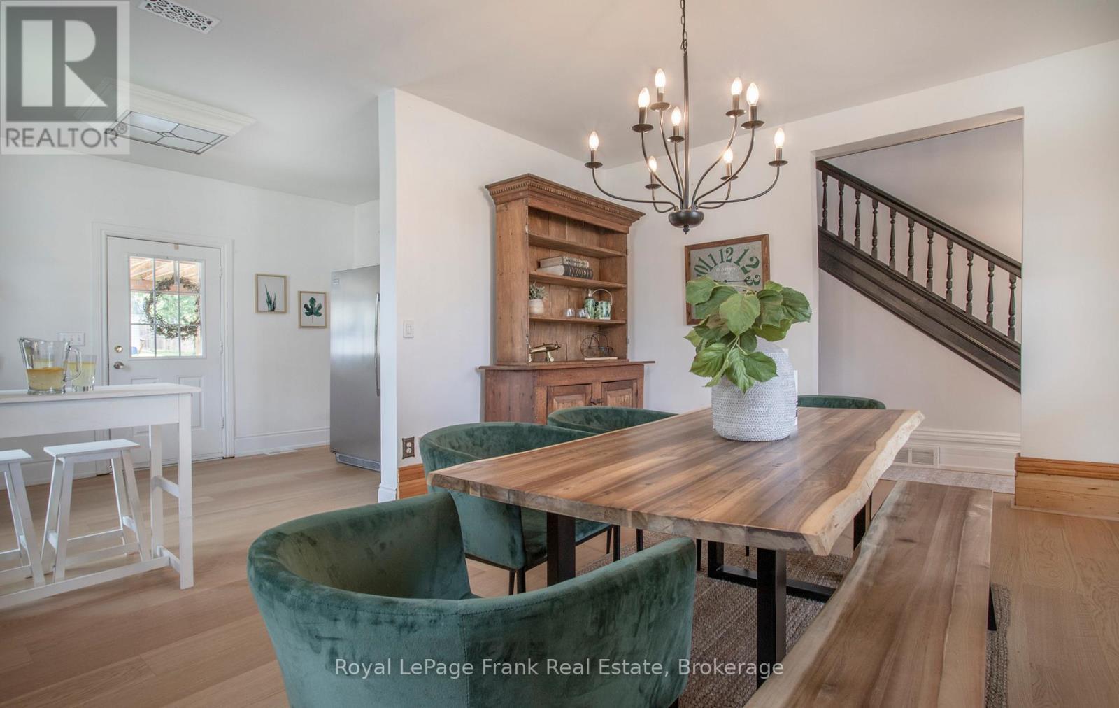 












15578 SIMCOE STREET

,
Scugog (Port Perry),




Ontario
L9L1M2

