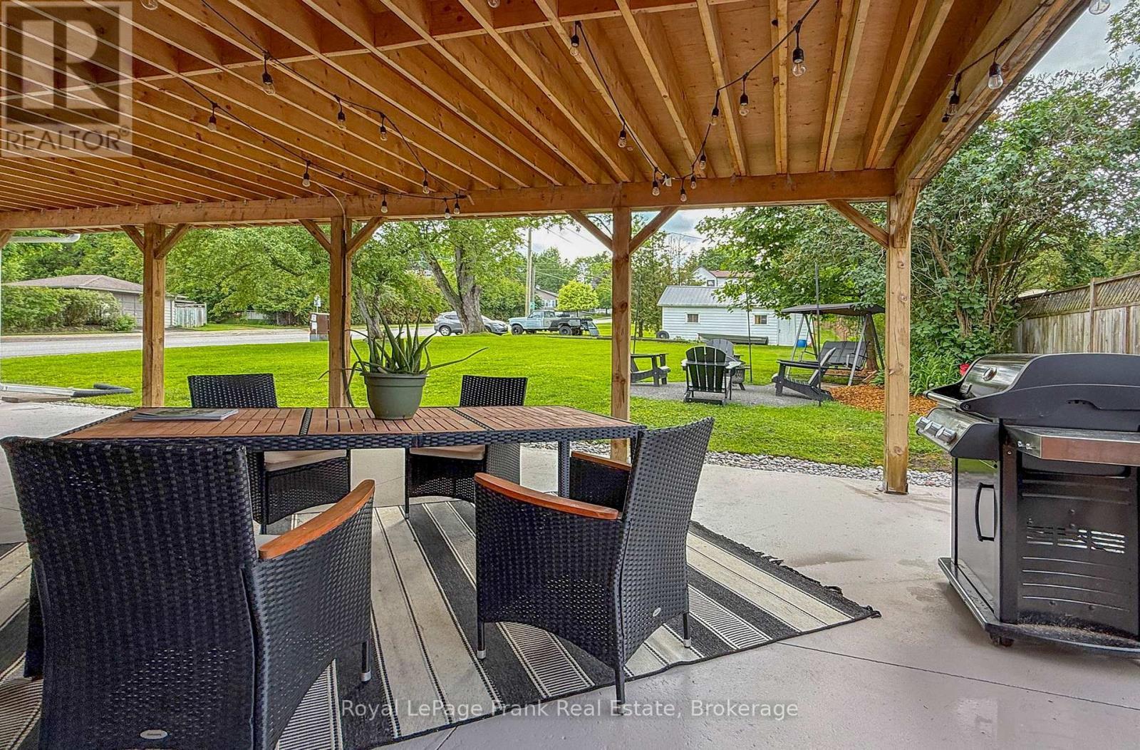 












15578 SIMCOE STREET

,
Scugog (Port Perry),




Ontario
L9L1M2

