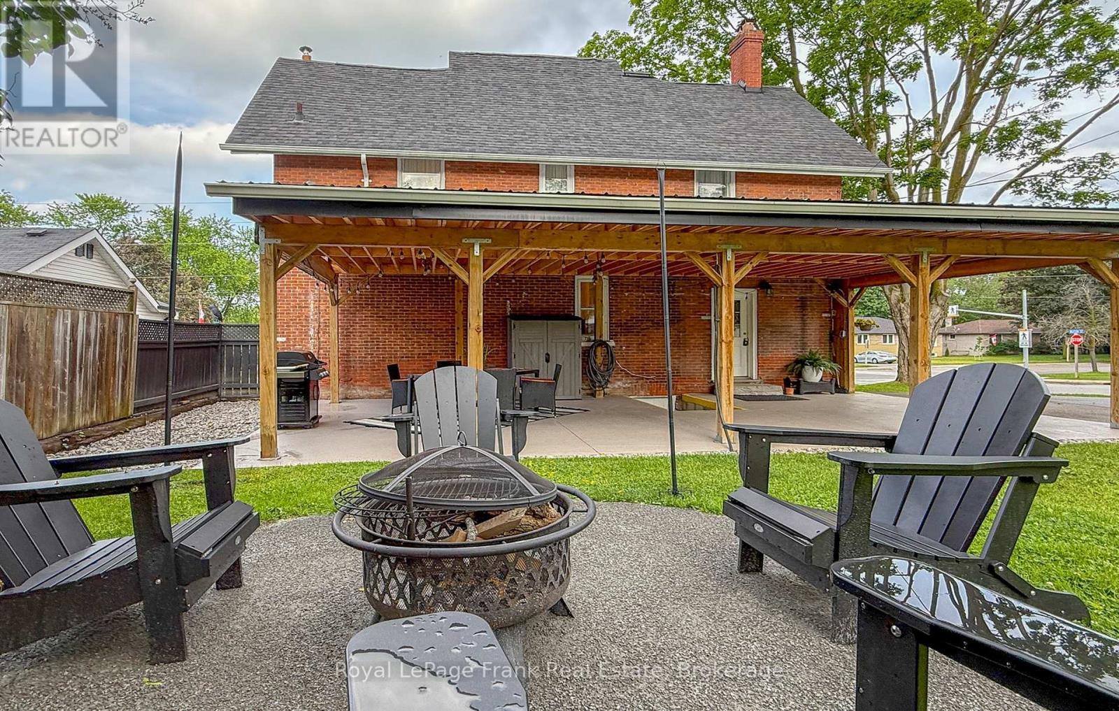












15578 SIMCOE STREET

,
Scugog (Port Perry),




Ontario
L9L1M2

