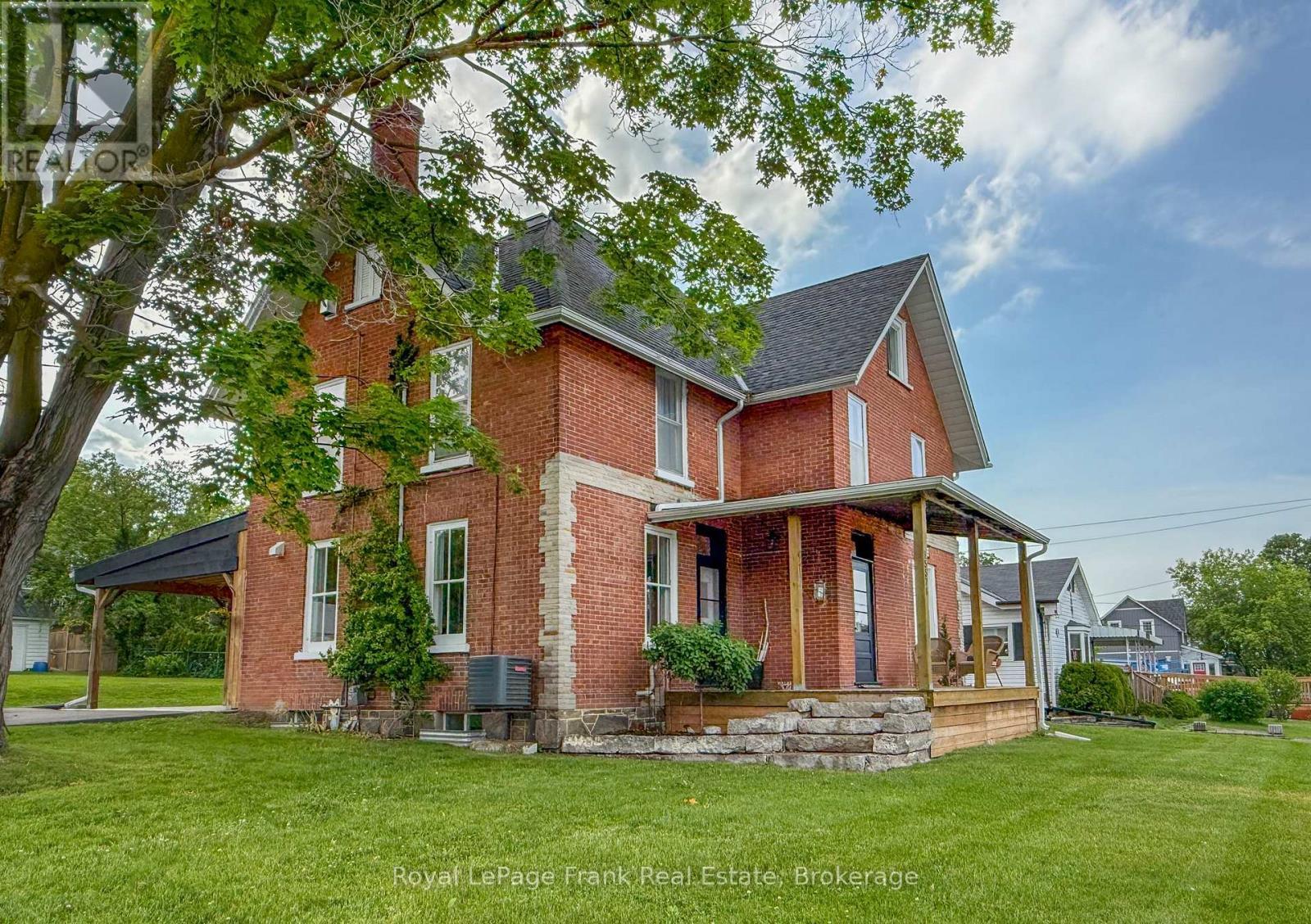 












15578 SIMCOE STREET

,
Scugog (Port Perry),




Ontario
L9L1M2


