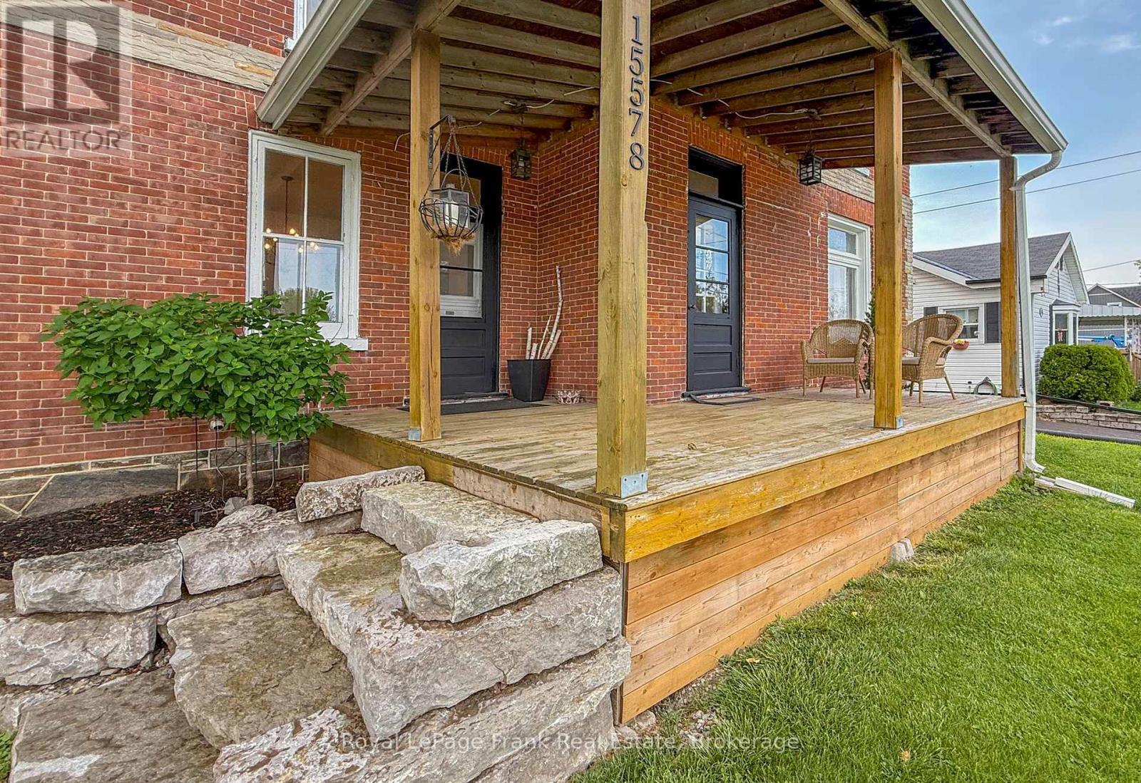 












15578 SIMCOE STREET

,
Scugog (Port Perry),




Ontario
L9L1M2

