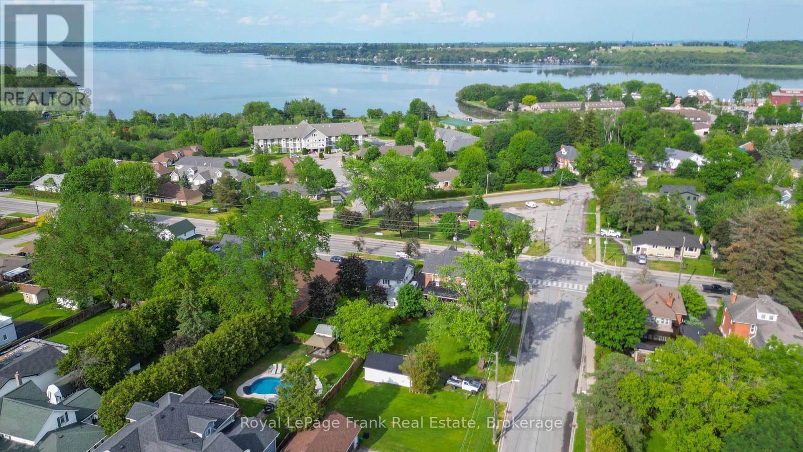 












15578 SIMCOE STREET

,
Scugog (Port Perry),




Ontario
L9L1M2

