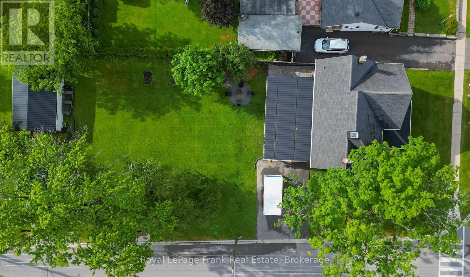 












15578 SIMCOE STREET

,
Scugog (Port Perry),




Ontario
L9L1M2

