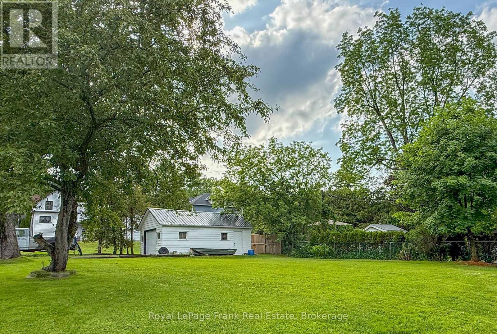 












15578 SIMCOE STREET

,
Scugog (Port Perry),




Ontario
L9L1M2

