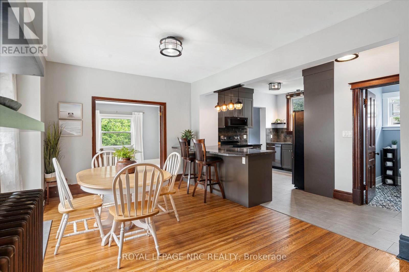 












167 PLEASANT AVENUE

,
St. Catharines (Downtown),




Ontario
L2R1Y6

