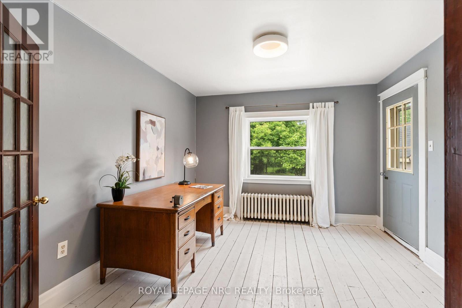 












167 PLEASANT AVENUE

,
St. Catharines (Downtown),




Ontario
L2R1Y6

