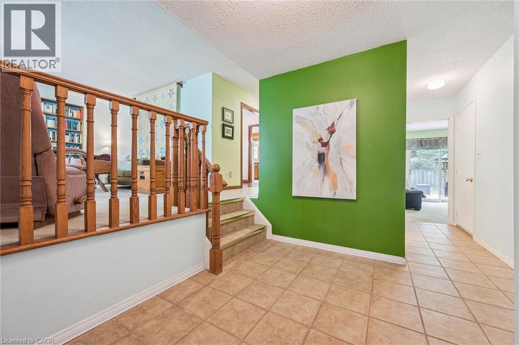 












18 MCELDERRY Road

,
Guelph,




Ontario
N1G4K3

