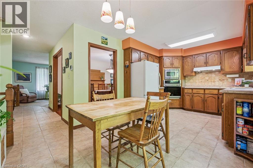 












18 MCELDERRY Road

,
Guelph,




Ontario
N1G4K3

