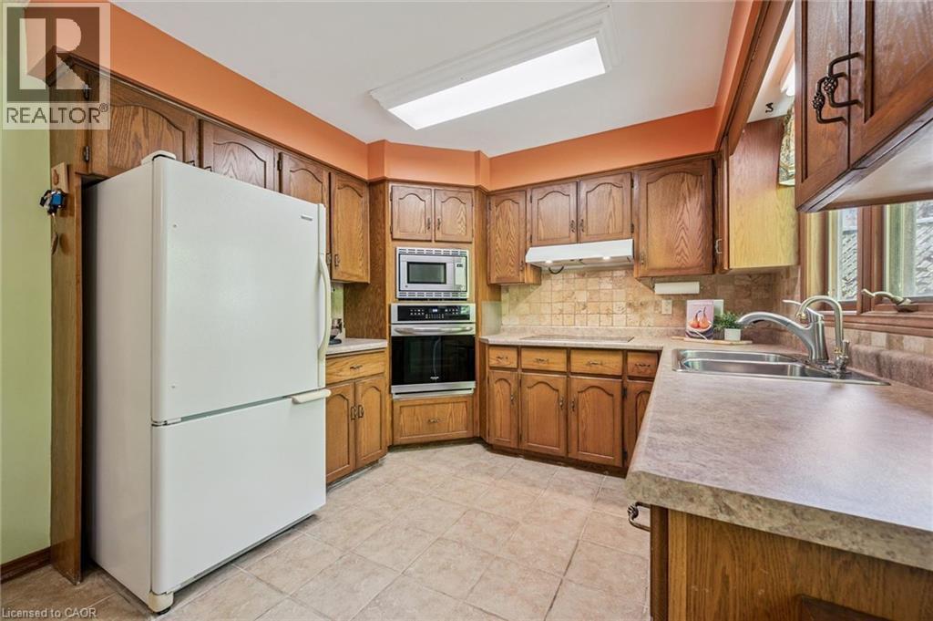 












18 MCELDERRY Road

,
Guelph,




Ontario
N1G4K3

