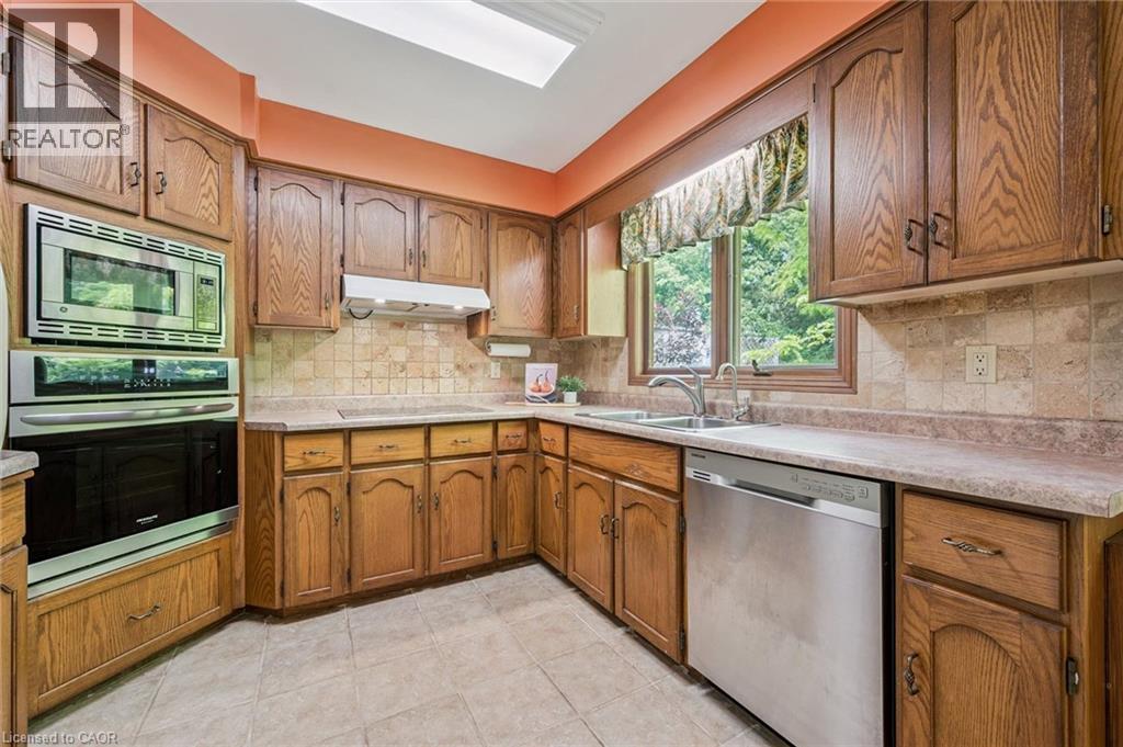 












18 MCELDERRY Road

,
Guelph,




Ontario
N1G4K3

