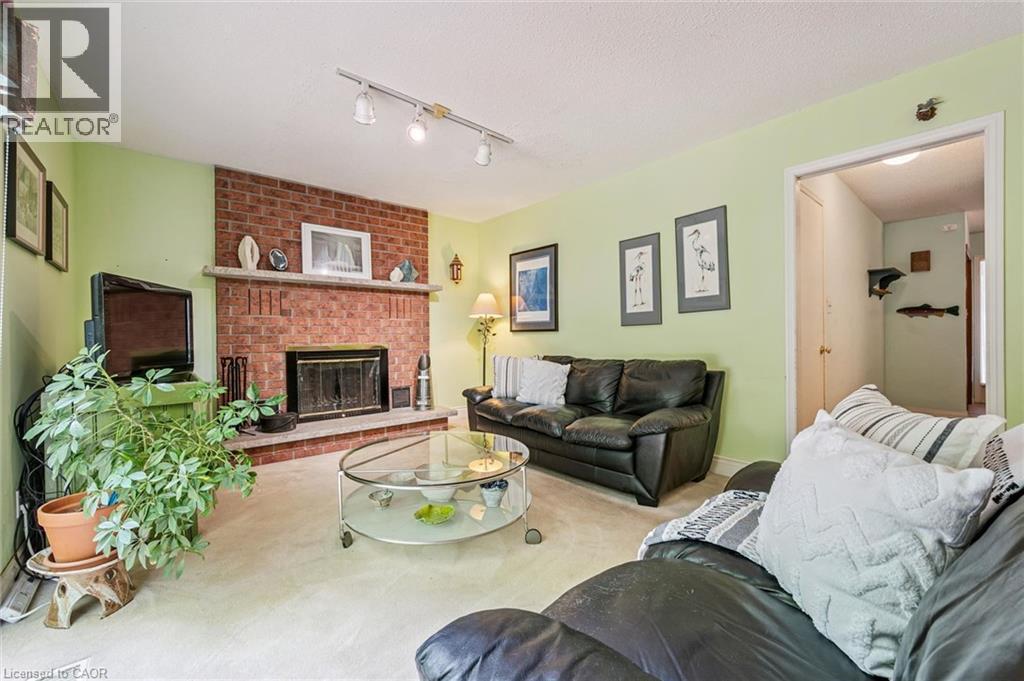 












18 MCELDERRY Road

,
Guelph,




Ontario
N1G4K3

