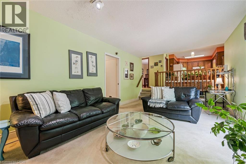 












18 MCELDERRY Road

,
Guelph,




Ontario
N1G4K3


