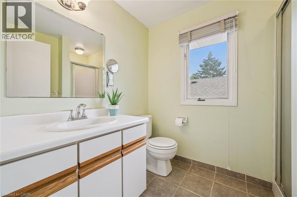 












18 MCELDERRY Road

,
Guelph,




Ontario
N1G4K3

