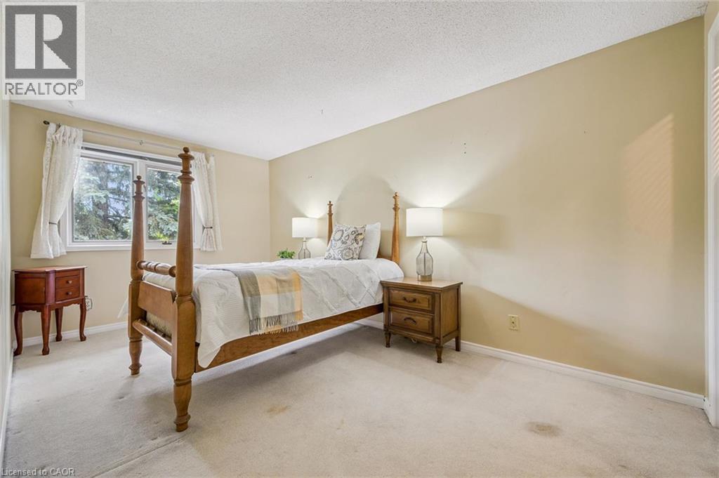 












18 MCELDERRY Road

,
Guelph,




Ontario
N1G4K3

