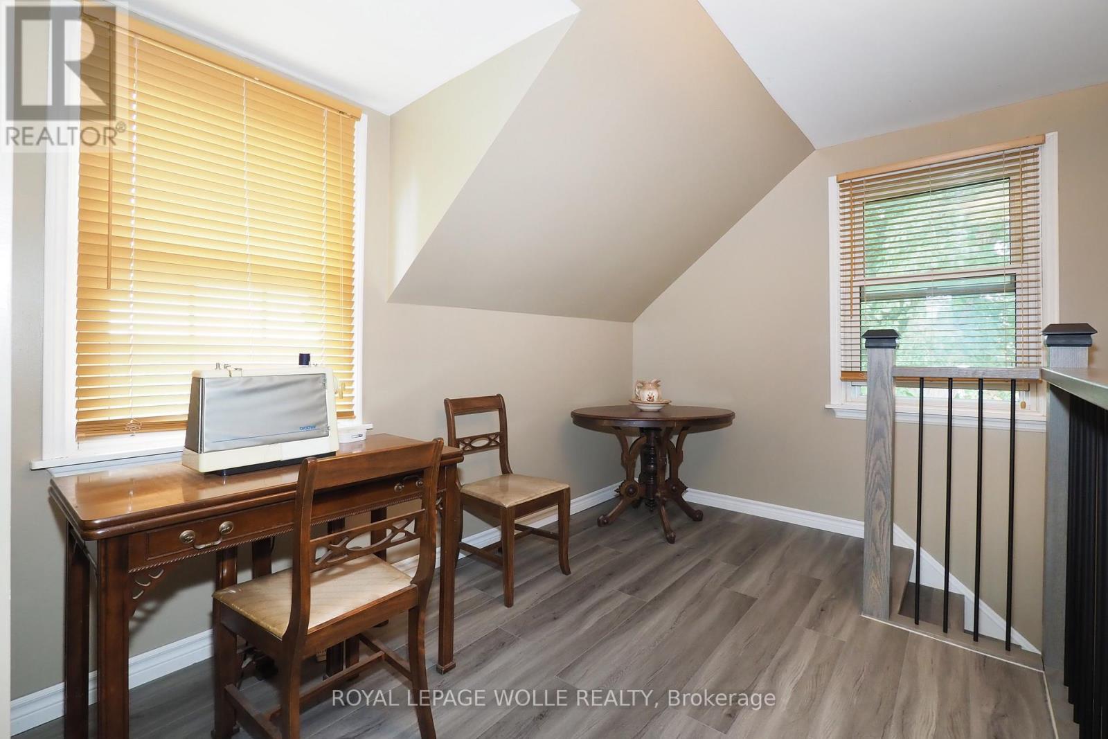 












3407 LOBSINGER LINE

,
Wellesley,




Ontario
N0B2M0

