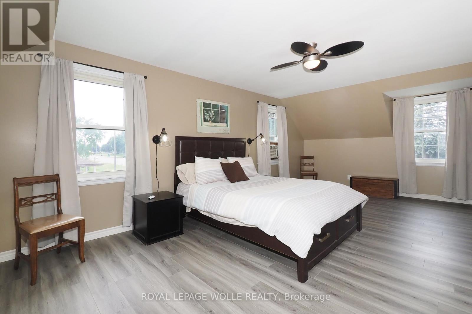 












3407 LOBSINGER LINE

,
Wellesley,




Ontario
N0B2M0

