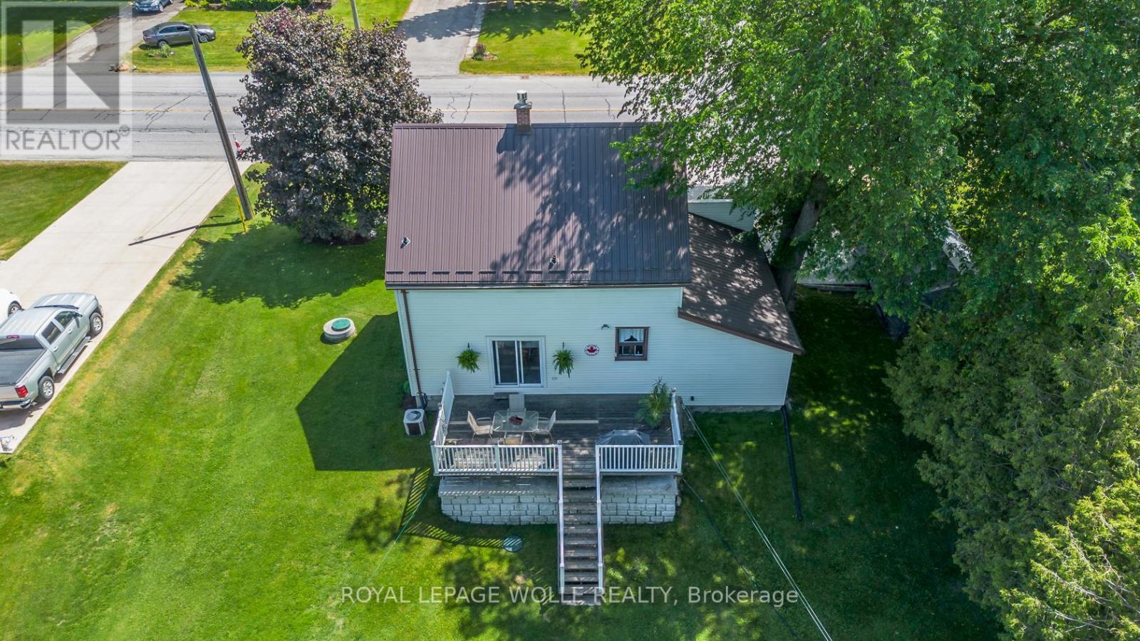 












3407 LOBSINGER LINE

,
Wellesley,




Ontario
N0B2M0


