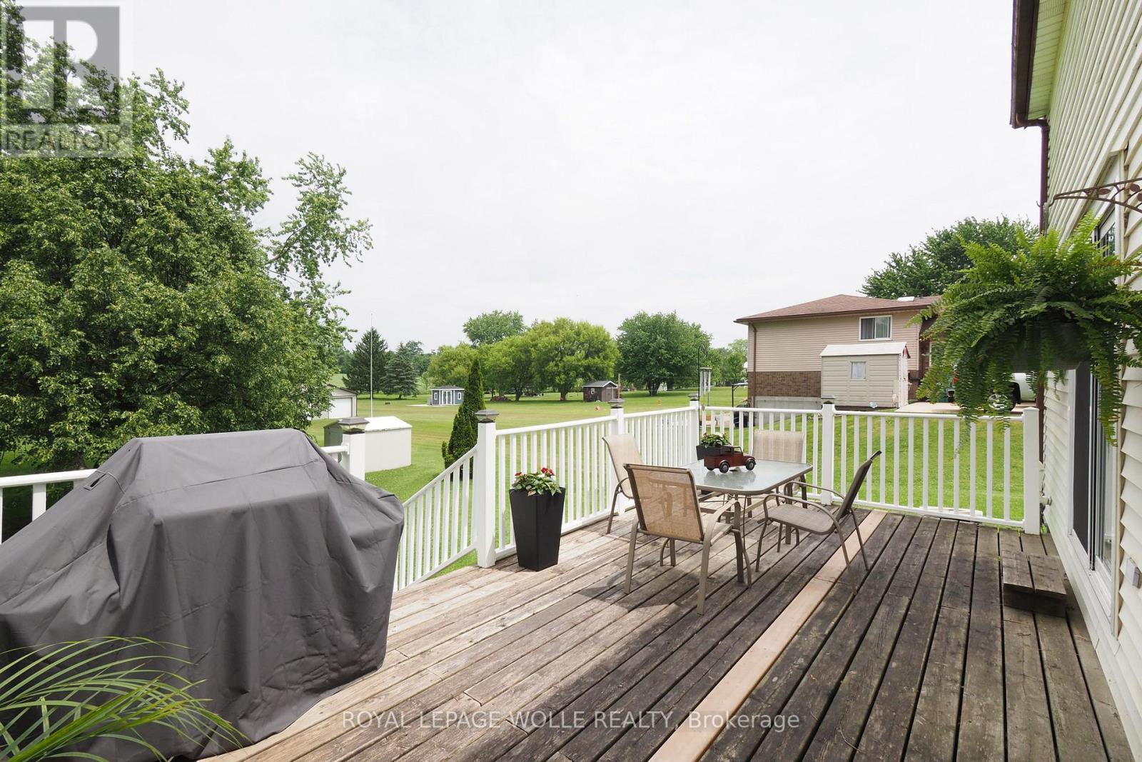 












3407 LOBSINGER LINE

,
Wellesley,




Ontario
N0B2M0

