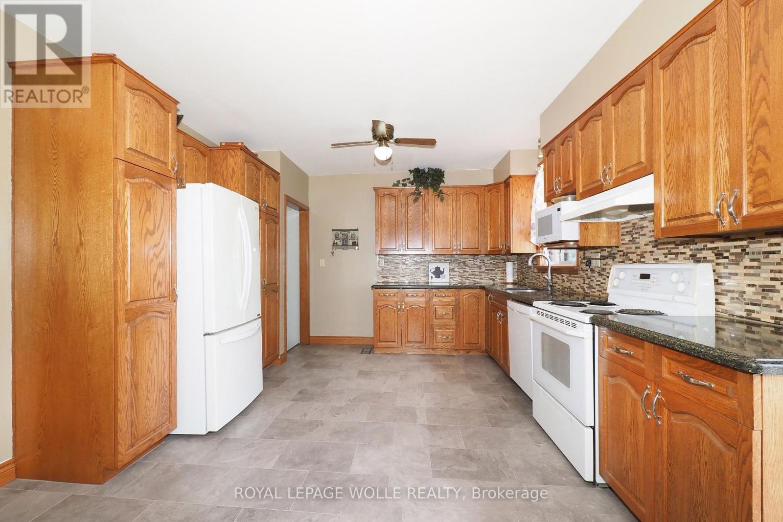 












3407 LOBSINGER LINE

,
Wellesley,




Ontario
N0B2M0

