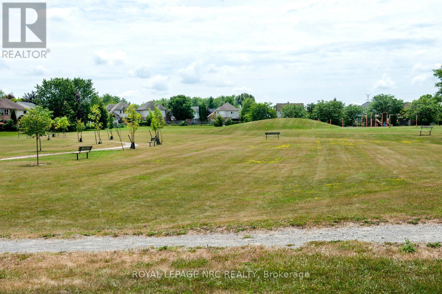 












22 SENATOR DRIVE

,
St. Catharines (Rykert/Vansickle),




Ontario
L2S3T3

