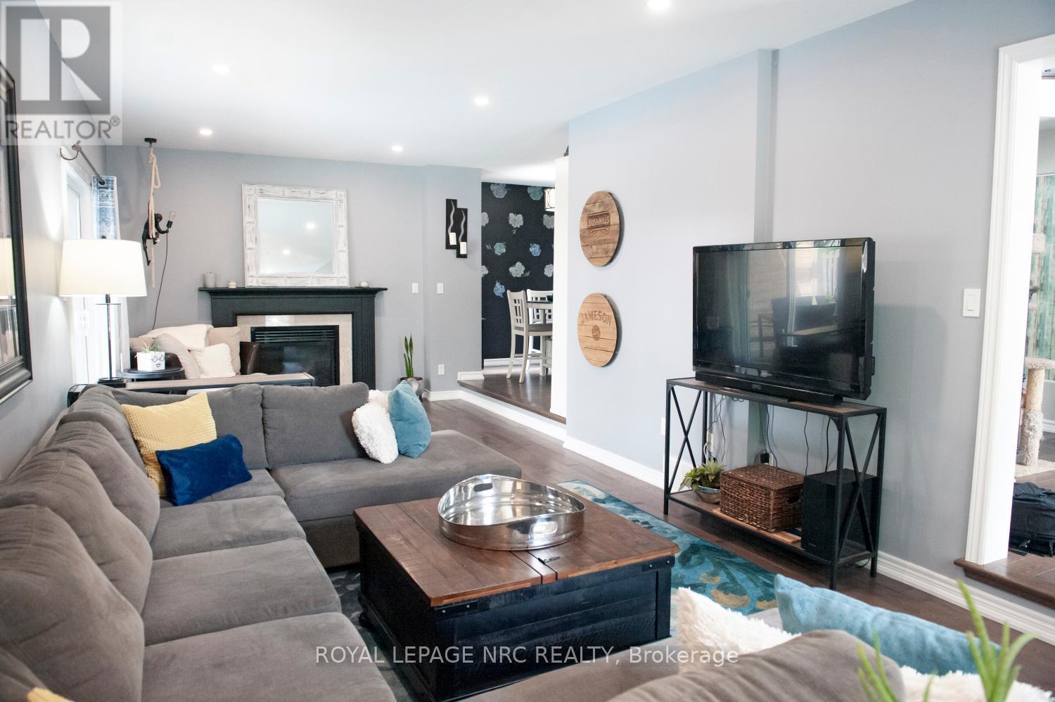 












22 SENATOR DRIVE

,
St. Catharines (Rykert/Vansickle),




Ontario
L2S3T3

