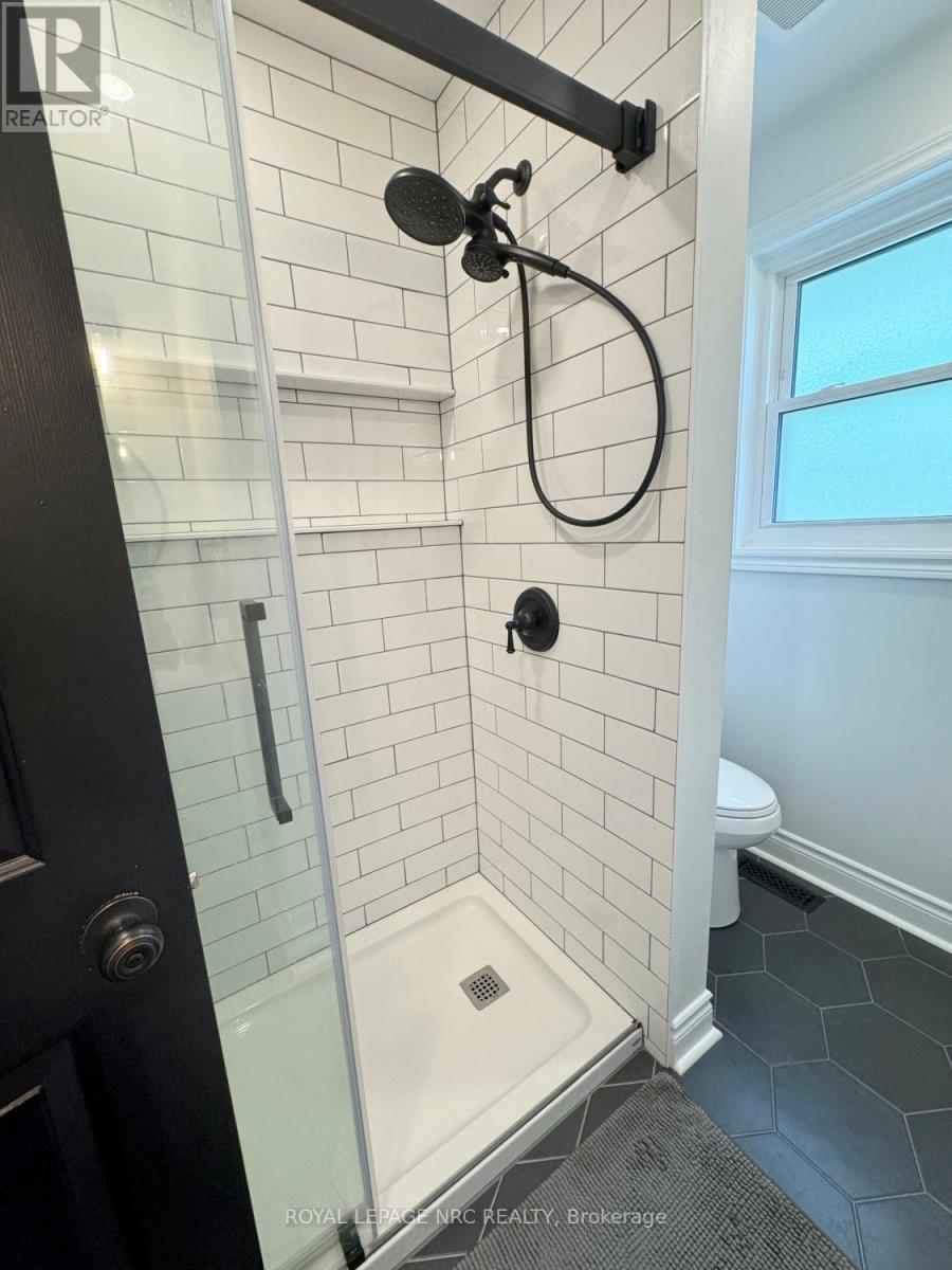 












22 SENATOR DRIVE

,
St. Catharines (Rykert/Vansickle),




Ontario
L2S3T3

