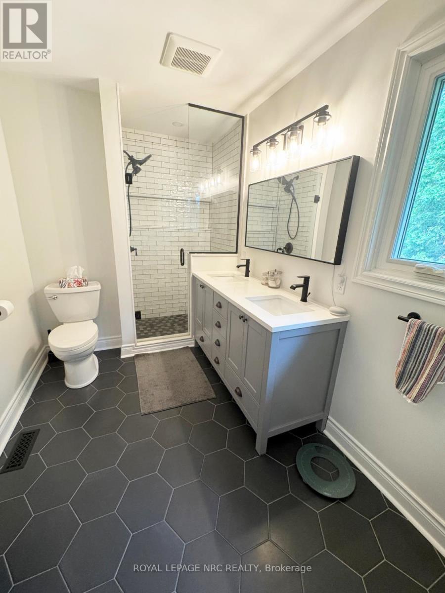 












22 SENATOR DRIVE

,
St. Catharines (Rykert/Vansickle),




Ontario
L2S3T3

