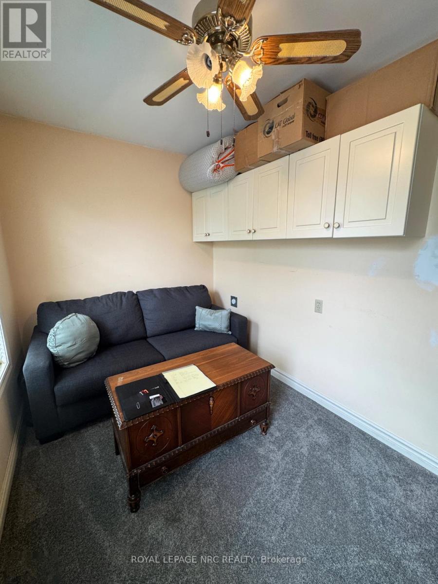 












22 SENATOR DRIVE

,
St. Catharines (Rykert/Vansickle),




Ontario
L2S3T3

