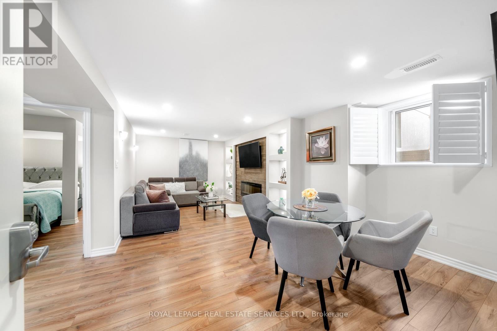 












BSMT  APT 2 - 16 EMBERS DRIVE

,
Toronto,




Ontario
M9C3E5

