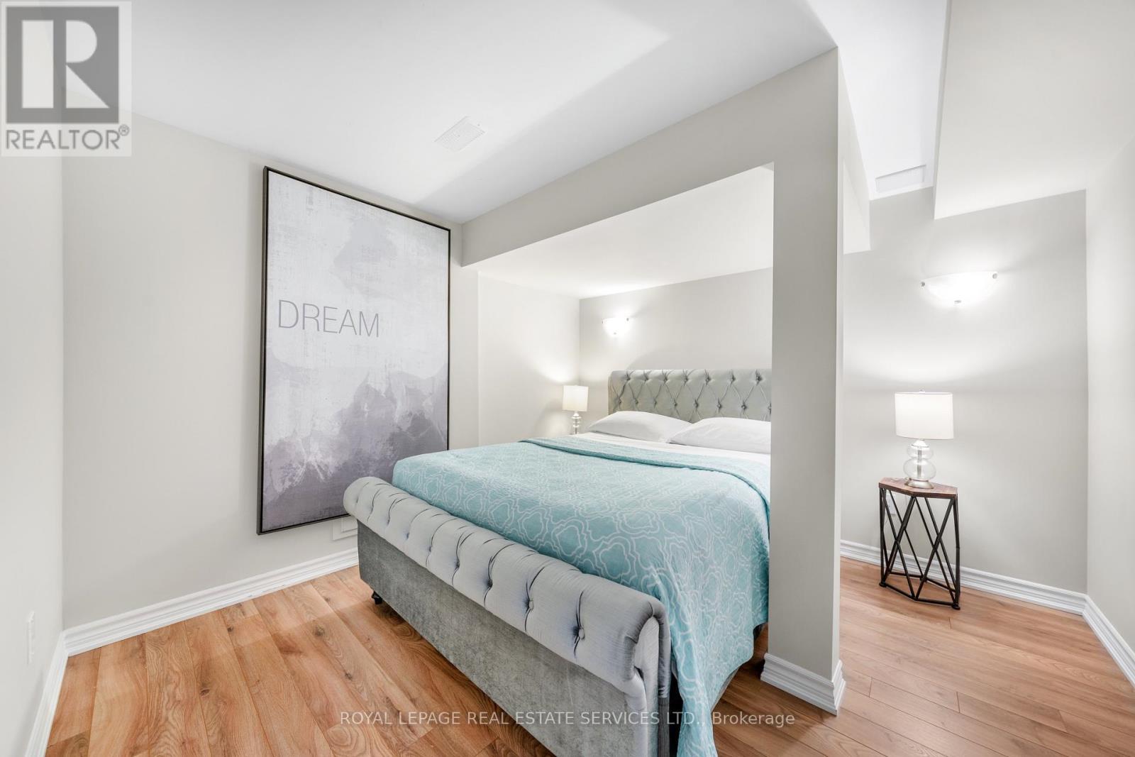 












BSMT  APT 2 - 16 EMBERS DRIVE

,
Toronto,




Ontario
M9C3E5


