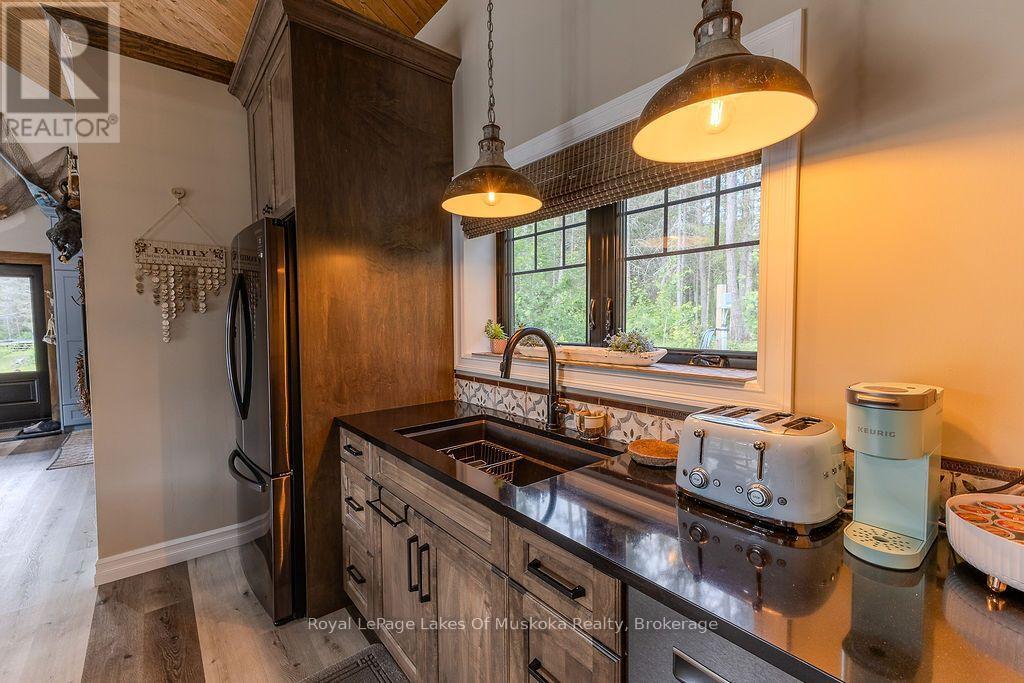 












679 BOULDER ROAD

,
Parry Sound Remote Area (Laurier),




Ontario
P0A1X0

