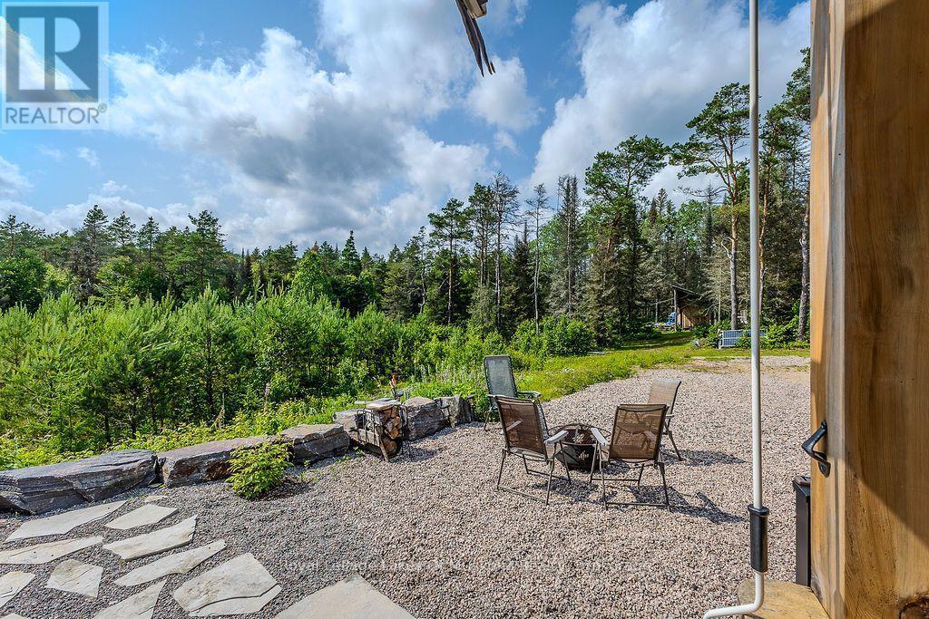 












679 BOULDER ROAD

,
Parry Sound Remote Area (Laurier),




Ontario
P0A1X0

