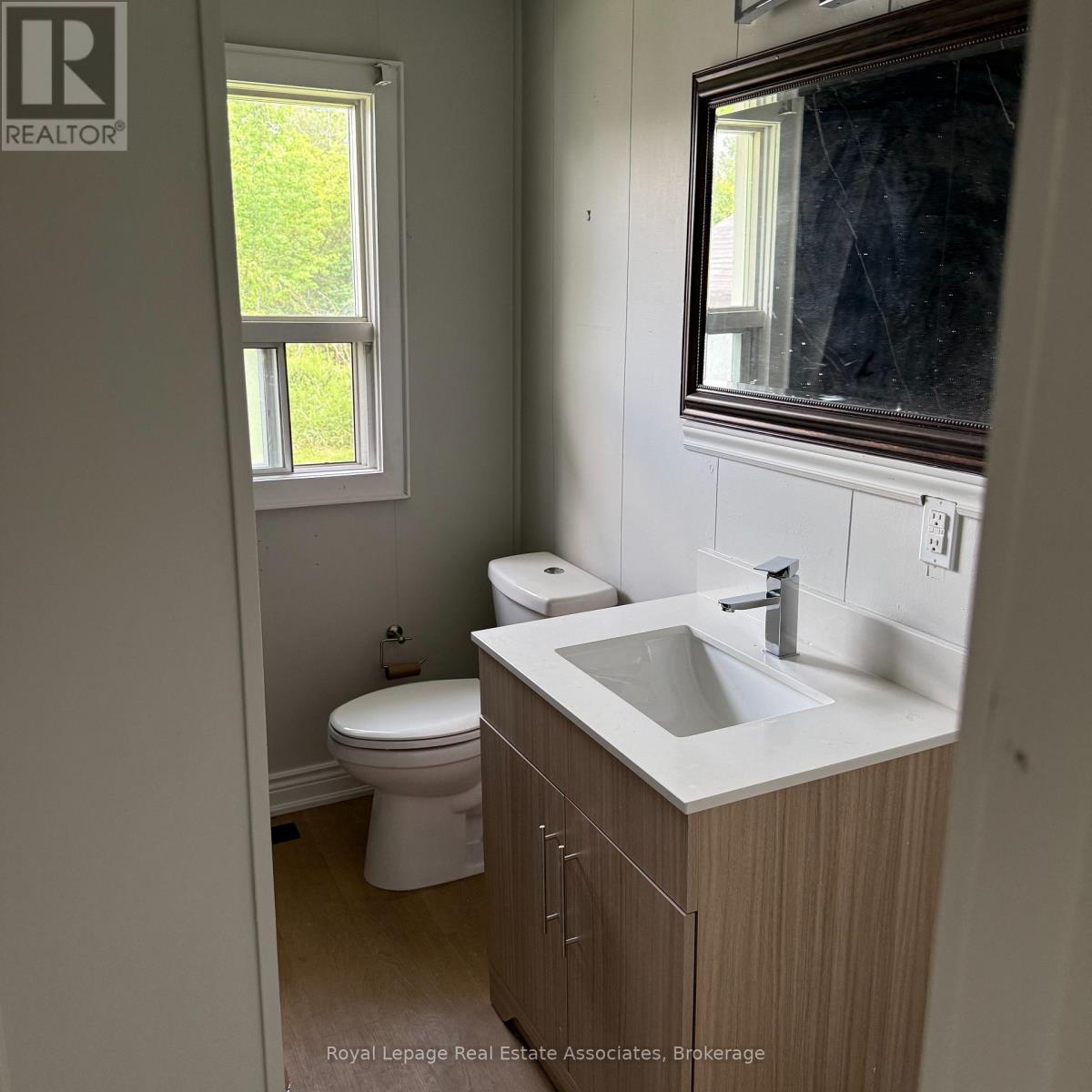 












UPPER LEVEL - 13469 HIGHWAY 7 HIGHWAY

,
Halton Hills,




Ontario
L7G4S4

