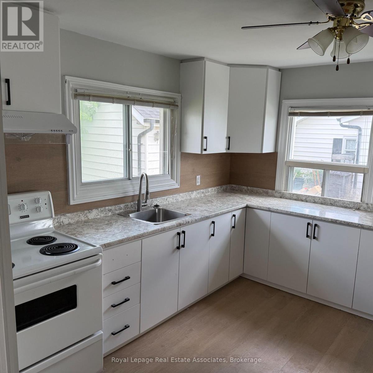 












UPPER LEVEL - 13469 HIGHWAY 7 HIGHWAY

,
Halton Hills,




Ontario
L7G4S4

