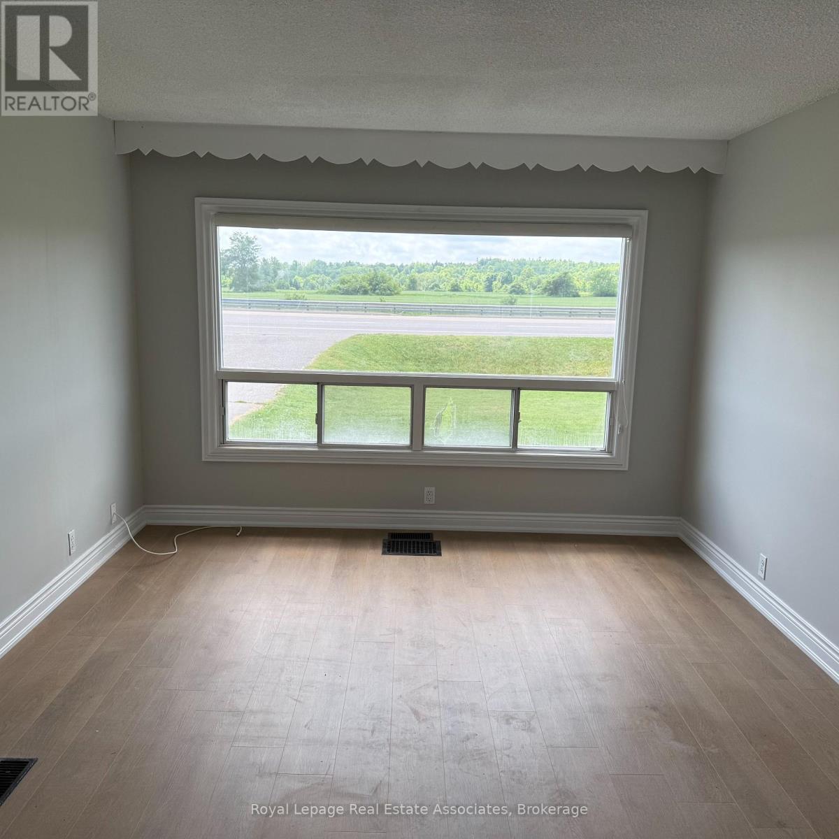 












UPPER LEVEL - 13469 HIGHWAY 7 HIGHWAY

,
Halton Hills,




Ontario
L7G4S4


