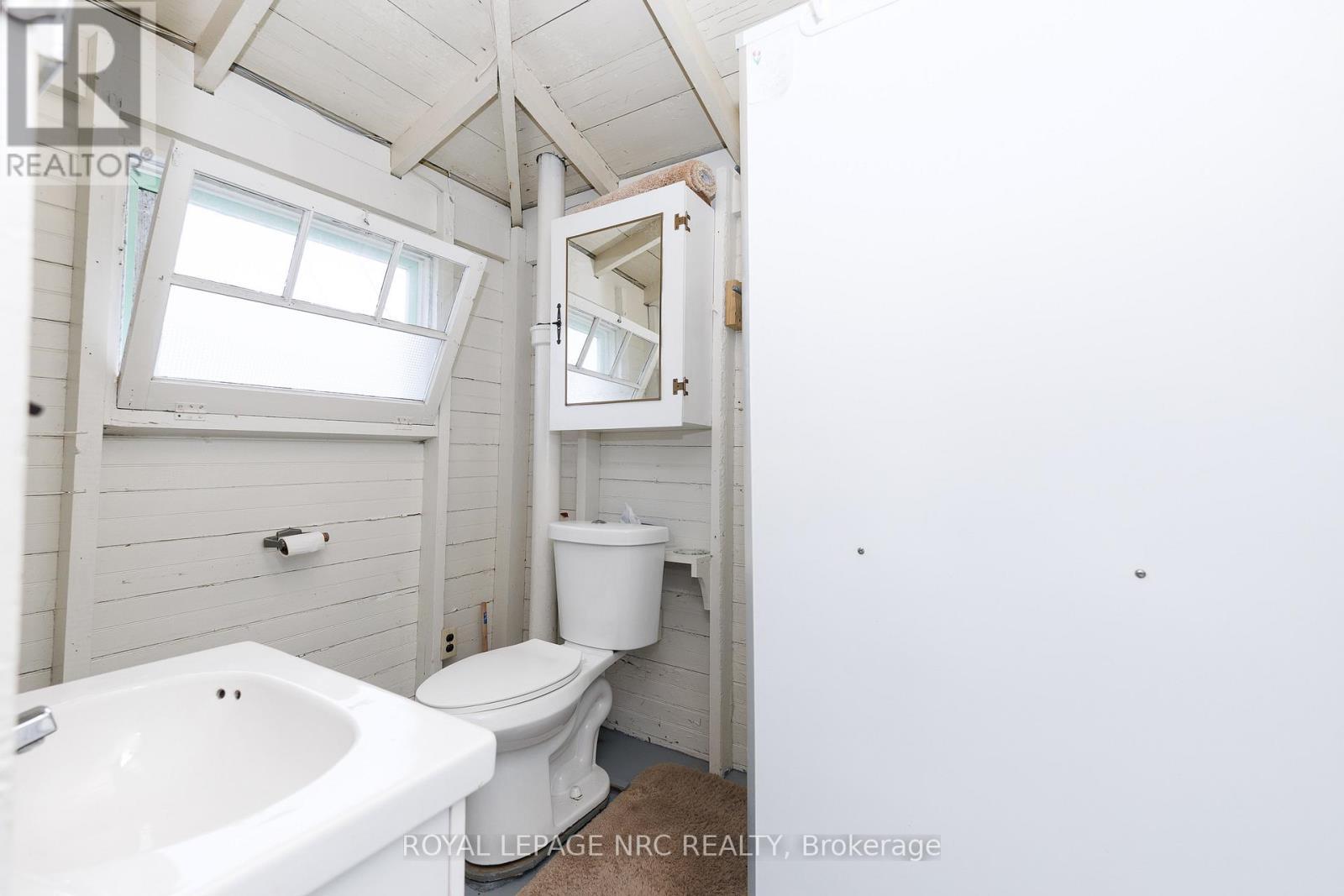 












12194 AUGUSTINE ROAD

,
Wainfleet (Lakeshore),




Ontario
L0S1V0

