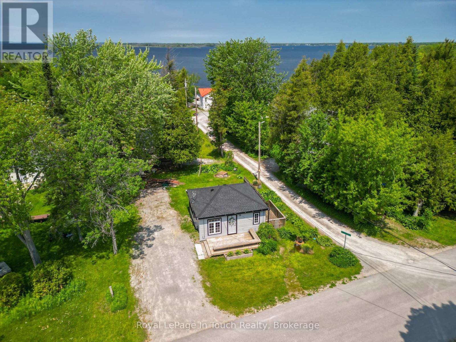 












78 KING RD

,
Tay (Waubaushene),




Ontario
L0K2C0

