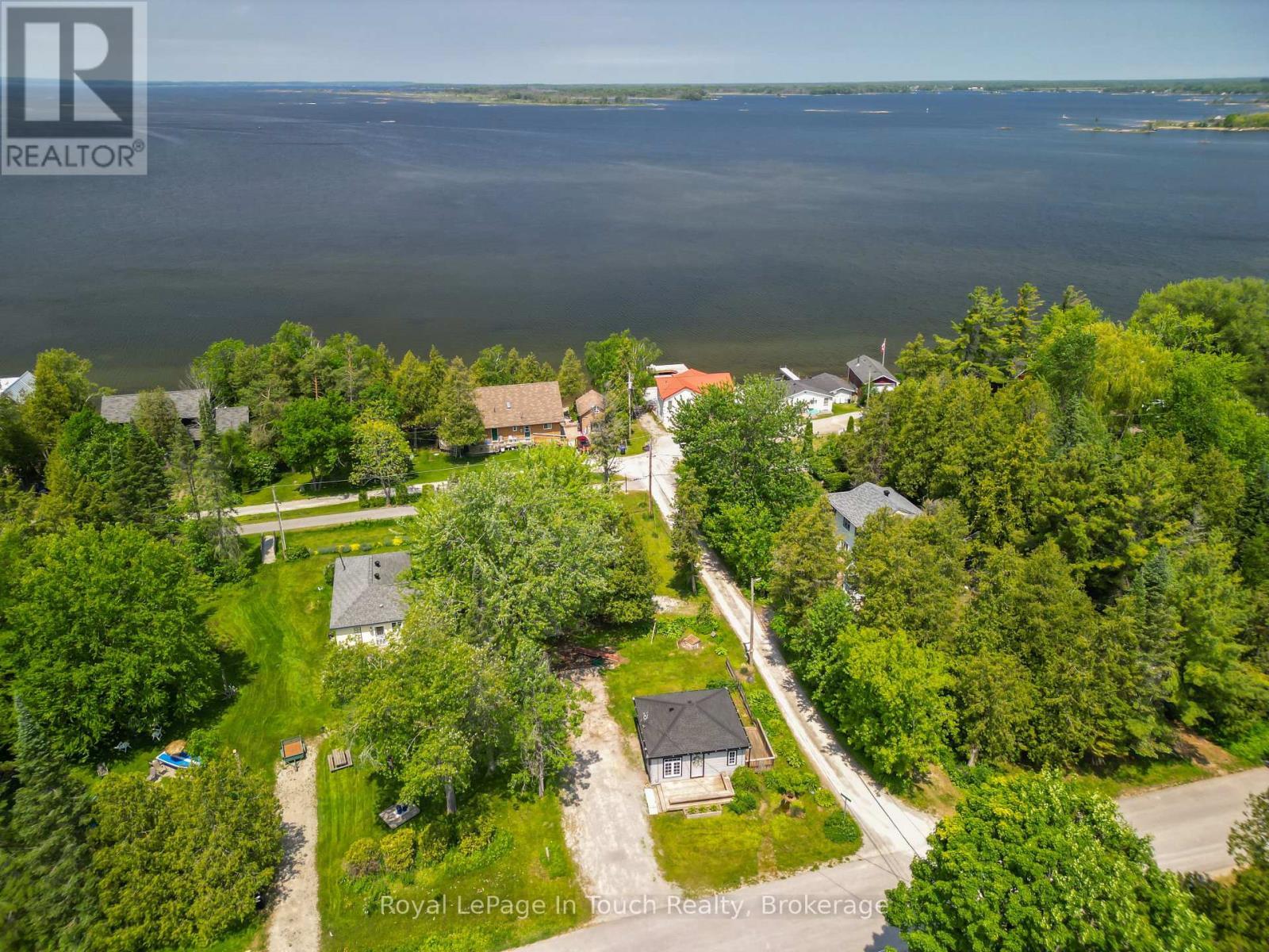 












78 KING RD

,
Tay (Waubaushene),




Ontario
L0K2C0

