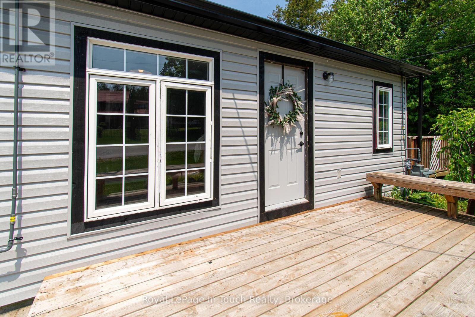 












78 KING RD

,
Tay (Waubaushene),




Ontario
L0K2C0

