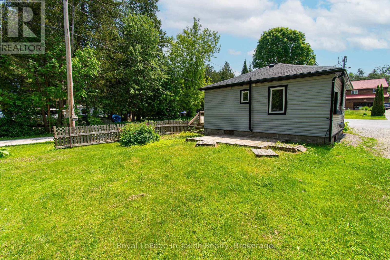 












78 KING RD

,
Tay (Waubaushene),




Ontario
L0K2C0

